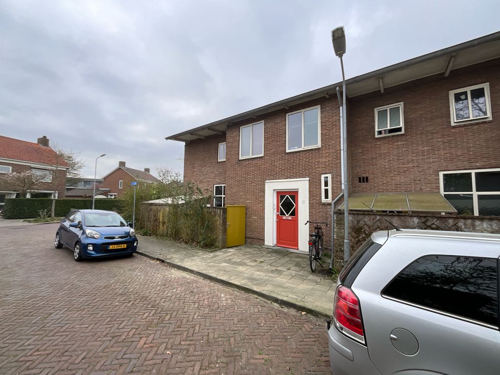 free-sector-houses for rent on Essenlaan 1