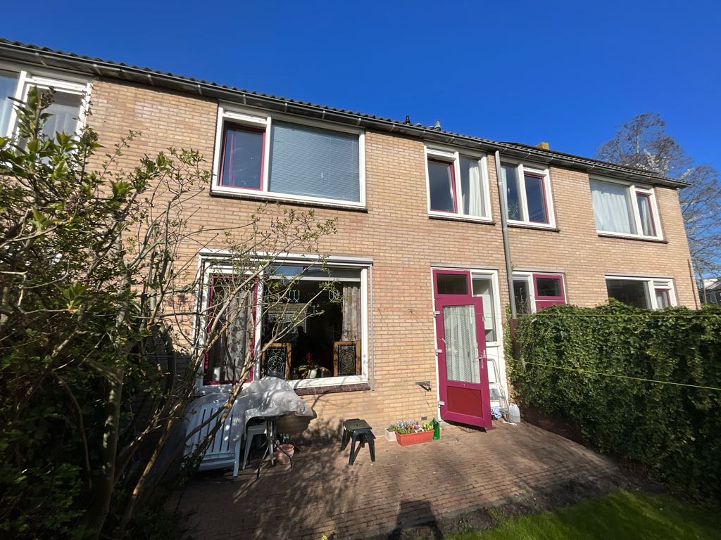 free-sector-houses for rent on Biesbosstraat 3