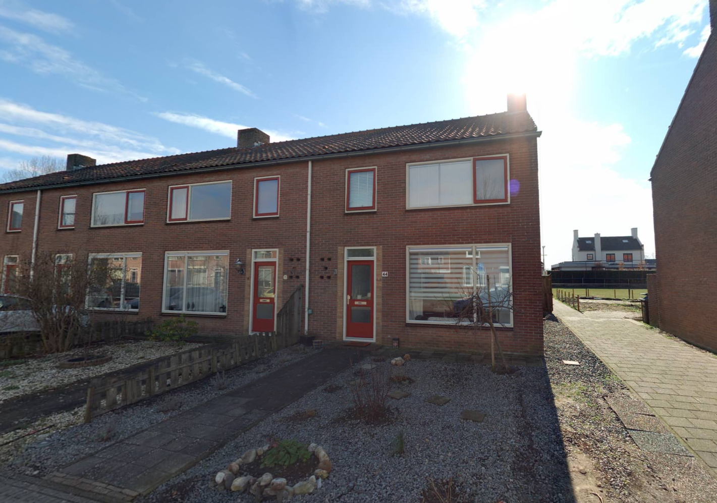 Laustraat 44, 4453 AX 's-Heerenhoek, Nederland