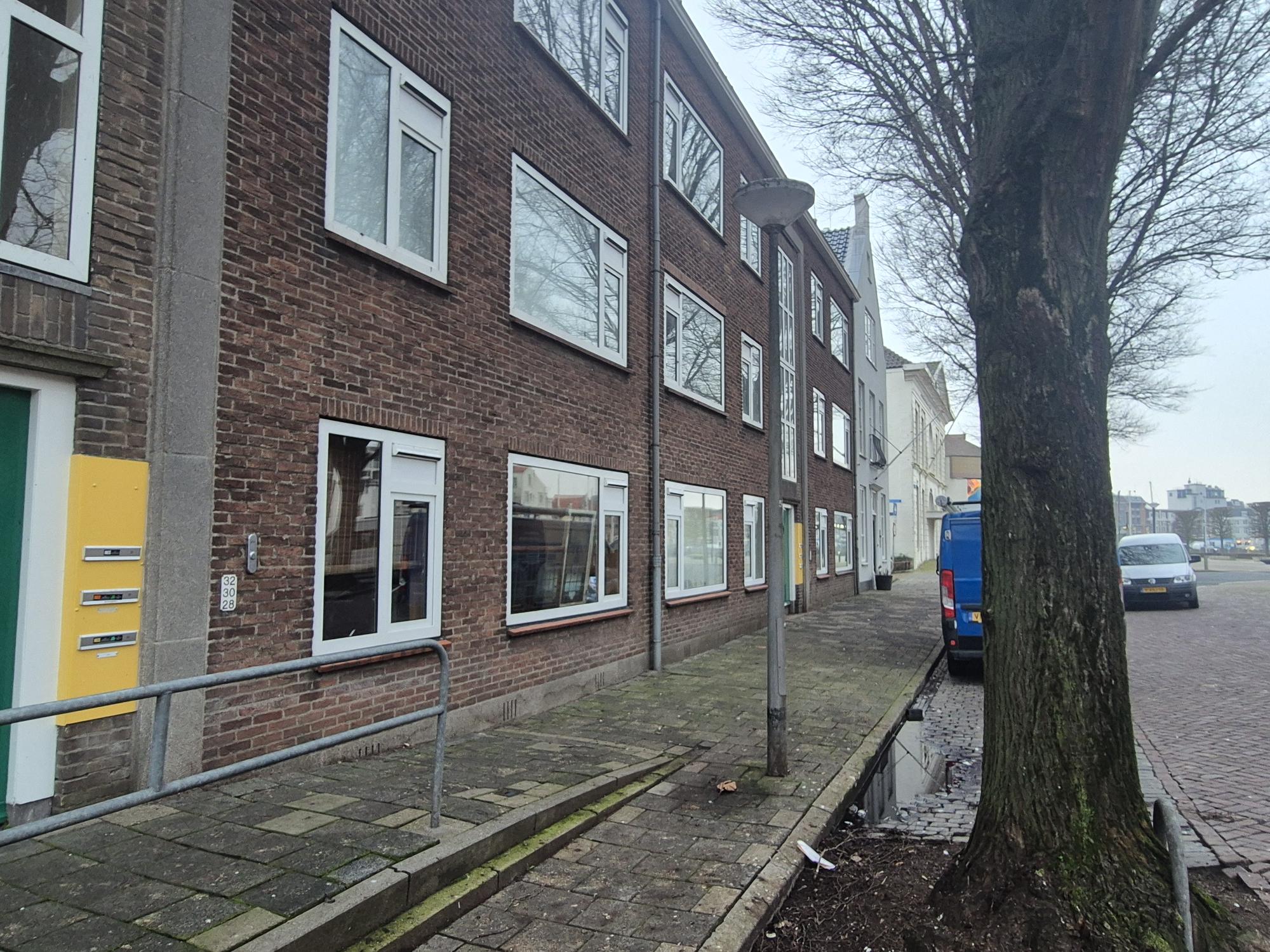 Emmastraat 24