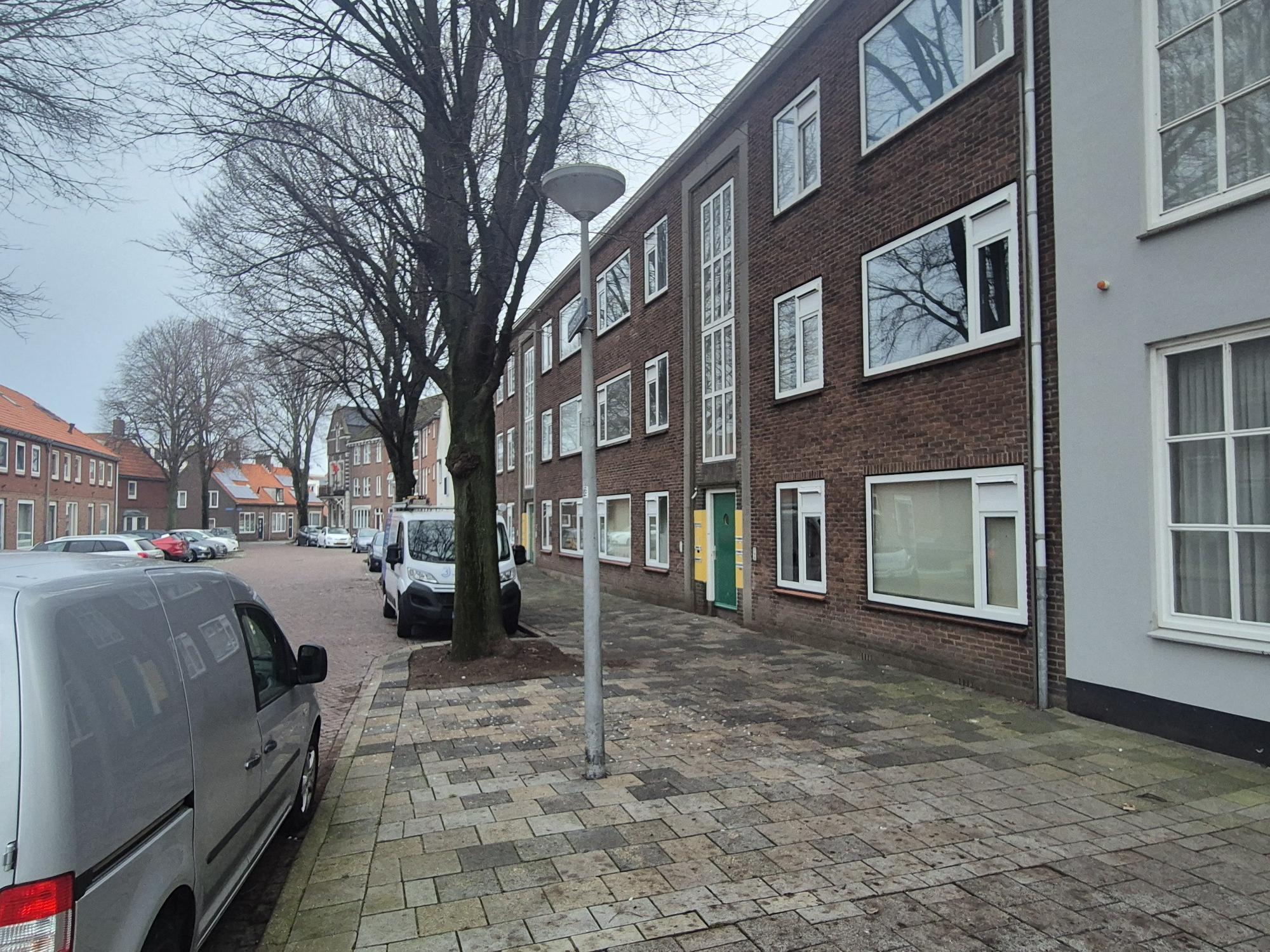 Emmastraat 24
