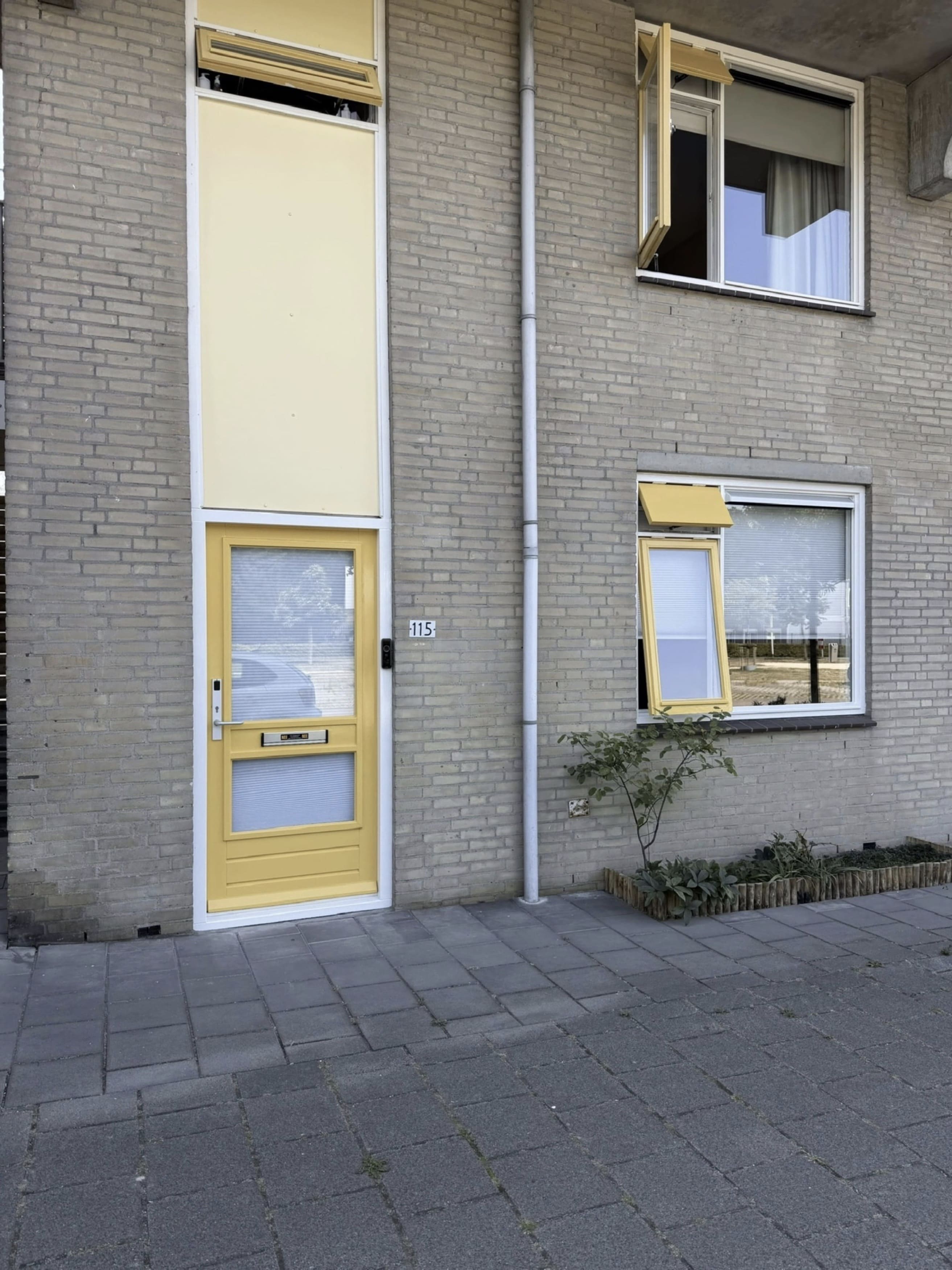 Rijtuigweg-Zuid 115, 4611 WR Bergen op Zoom, Nederland