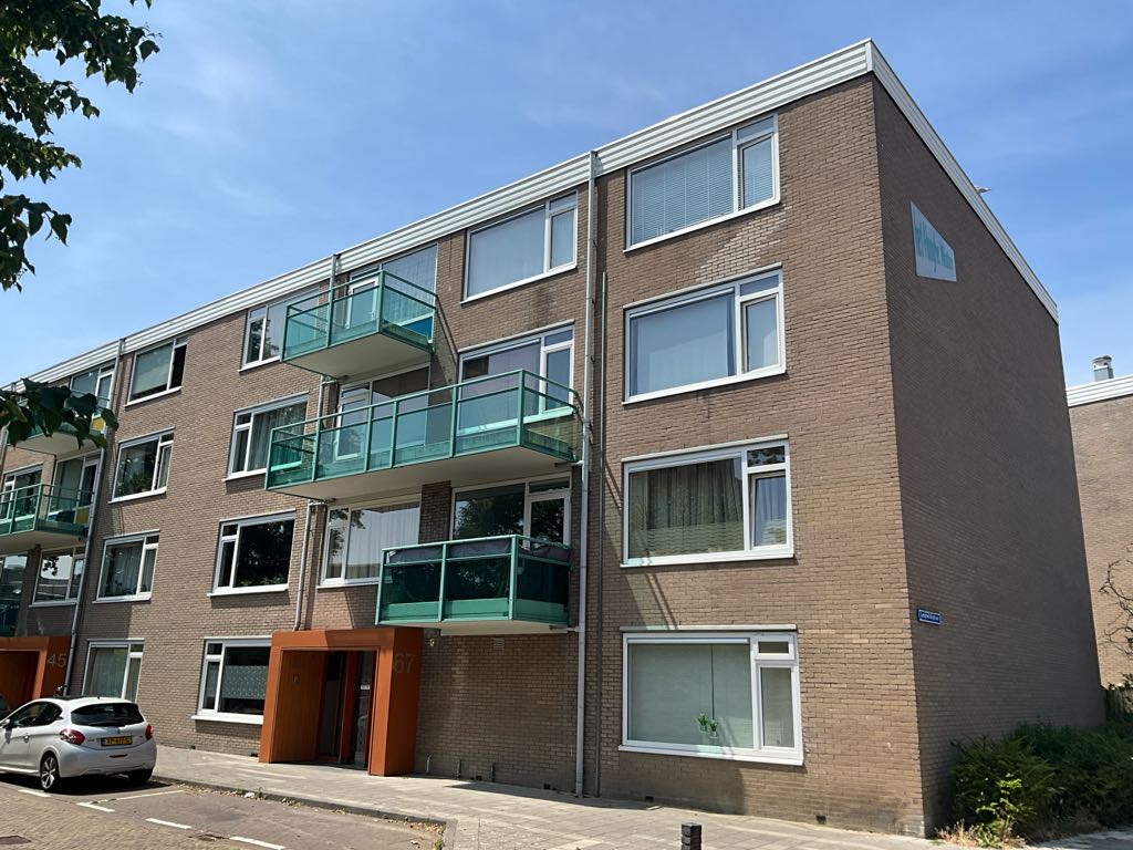 Hogeweg 57
